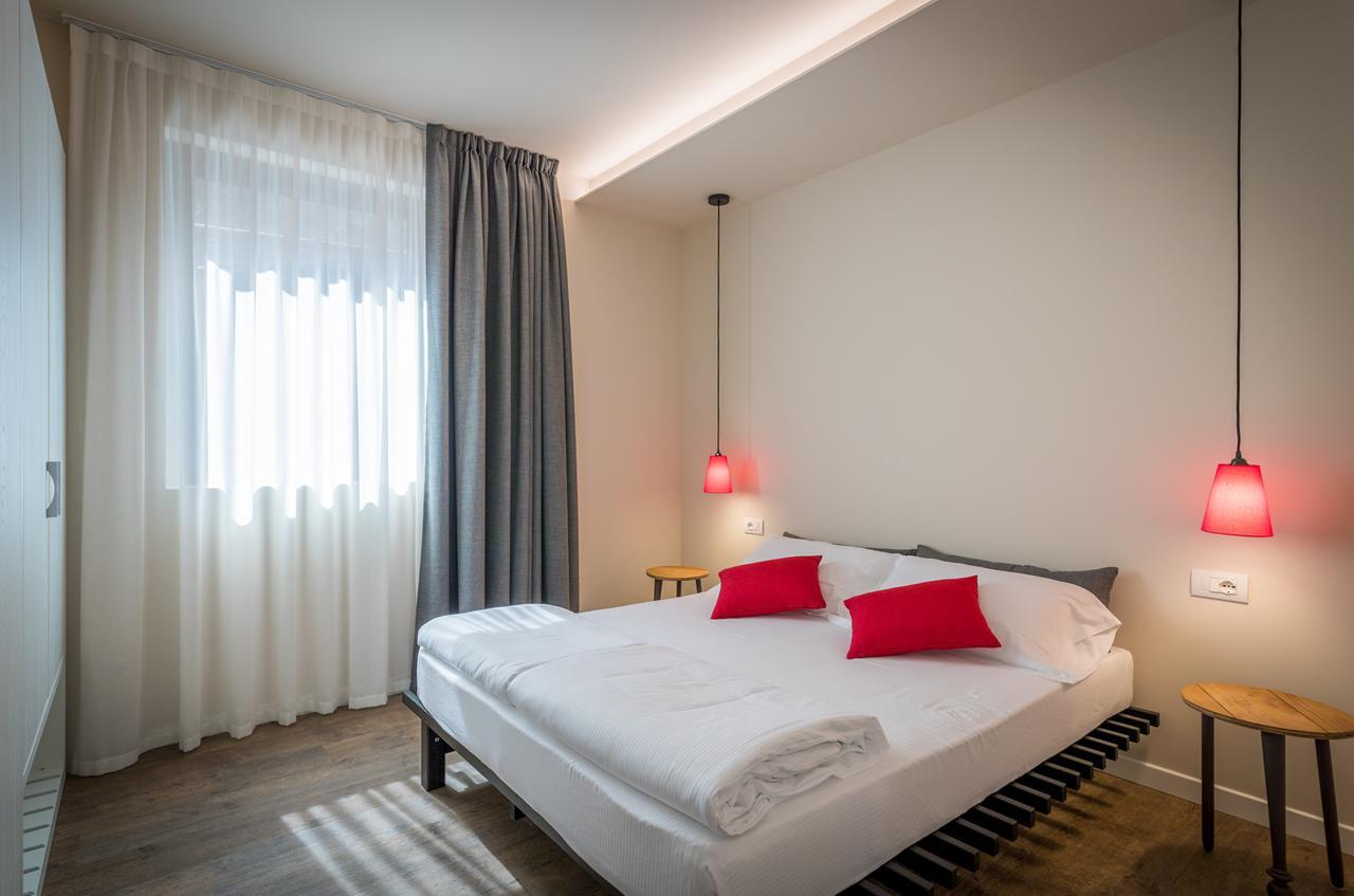 Hotel Oasi Beach มัลเชซิเน ภายนอก รูปภาพ